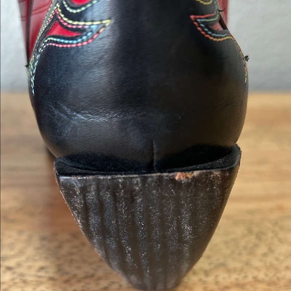 Red and Black Western Bootitude Donald J Pliner women’s medicine boots - Picture 6 of 12